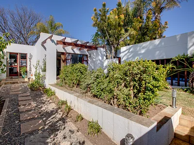 2 Bedroom Townhouse For Sale in Randburg - WRLg.webp