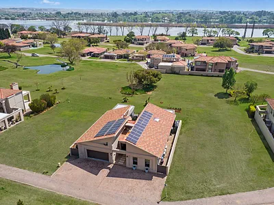 3 Bedroom House For Sale in Sasolburg - Drxl.webp
