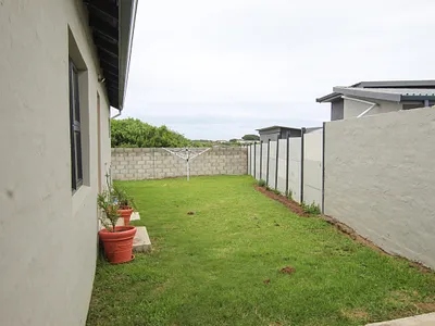 2 Bedroom Apartment For Sale in Boesmansriviermond - EpeT.webp