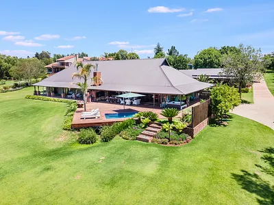 4 Bedroom House For Sale in Vanderbijlpark - MXM3.webp