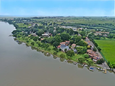 5 Bedroom Apartment For Sale in Parys - BDWJ.webp