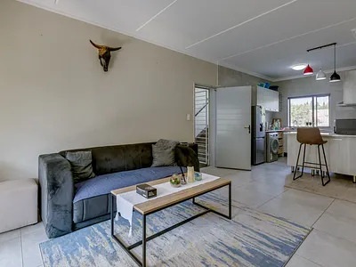 2 Bedroom Apartment For Sale in Sandton - oHX8.webp