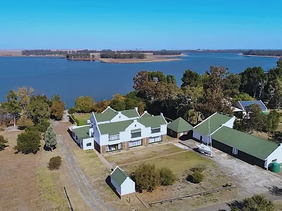 9 Bedroom House For Sale in Vaal Marina - 5HtO.webp