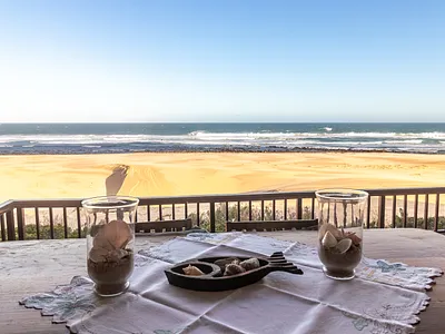 3 Bedroom House For Sale in Cannon Rocks - 5EYU.webp