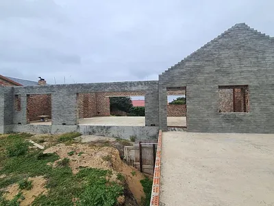 2 Bedroom House For Sale in Cannon Rocks - 3M4i.webp