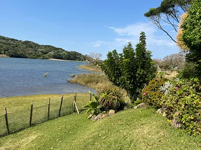 4 Bedroom House For Sale in Morgans Bay - sOyJ.webp