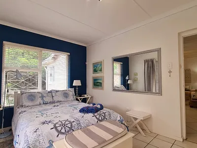 5 Bedroom House For Sale in Kenton On Sea - img