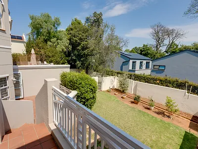 2 Bedroom Townhouse For Sale in Johannesburg - Vhf9.webp