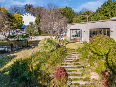 4 Bedroom House For Sale in Sandton - 2euu.webp