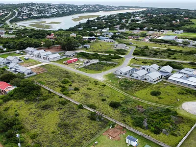 3 Bedroom Townhouse For Sale in Boesmansriviermond - img