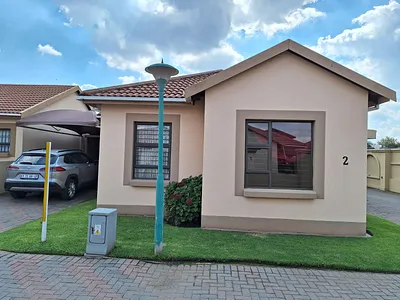 3 Bedroom Townhouse For Sale in Vanderbijlpark - img