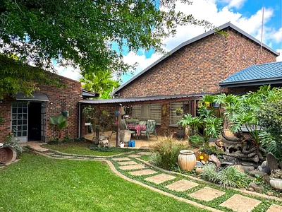 4 Bedroom House For Sale in Vanderbijlpark - img