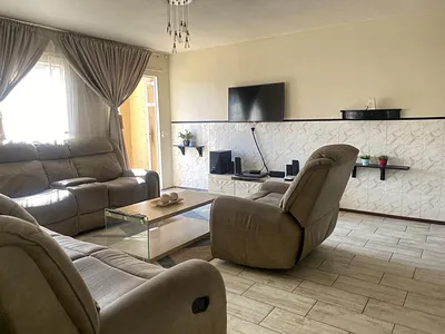 2 Bedroom Apartment For Sale in Roodepoort - MDKn.webp