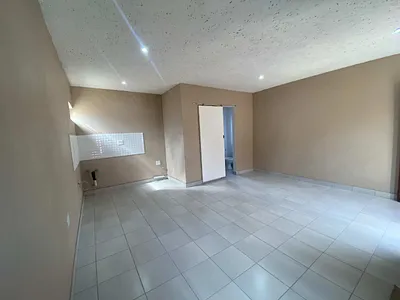 1 Bedroom Apartment To Rent in Goudrand, Roodepoort - img