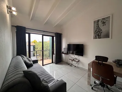 2 Bedroom Apartment For Sale in Roodepoort - h7bT.webp