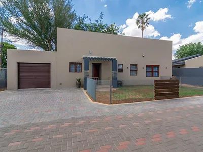 2 Bedroom House For Sale in Randfontein - xH4G.webp