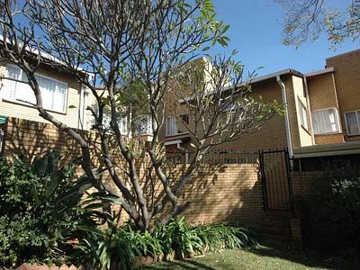 3 Bedroom Apartment For Sale in Pretoria - 9ESp.webp
