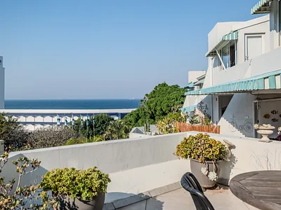 3 Bedroom Apartment For Sale in Umhlanga - vWpN.webp