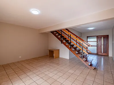 2 Bedroom Townhouse For Sale in Port Elizabeth - s6qb.webp