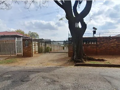 2 Bedroom Townhouse For Sale in Boksburg - TCvt.webp