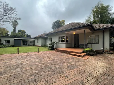 7 Bedroom House For Sale in Pretoria - 0KlQ.webp