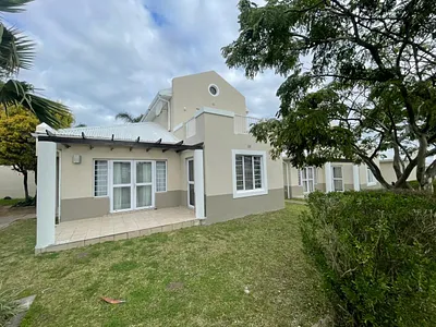 3 Bedroom Townhouse For Sale in East London - FDzt.webp