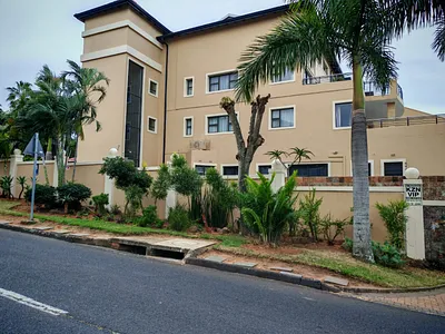 5 Bedroom Apartment To Rent in Umhlanga - AkiB.webp