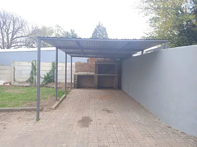 2 Bedroom Apartment To Rent in Queenstown - img