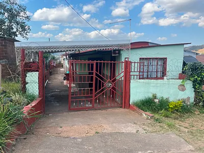 2 Bedroom House For Sale in Pinetown - Ylhh.webp