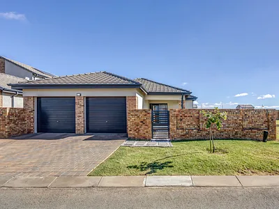3 Bedroom House For Sale in Lion Pride Lifestyle Estate, Randburg - 1Mnb.webp