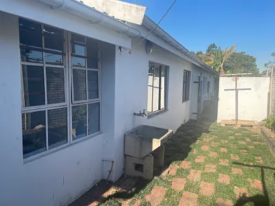 3 Bedroom House To Rent in Pinetown - 4MSd.webp