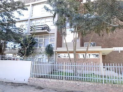 3 Bedroom Apartment For Sale in East London - w8wa.webp