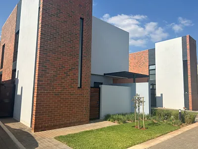 3 Bedroom Townhouse For Sale in Pretoria - HMuj.webp