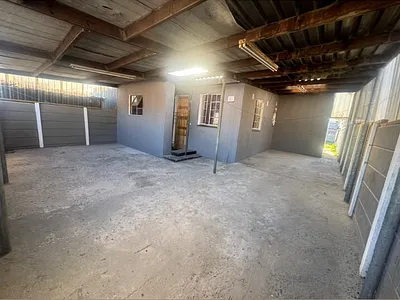 3 Bedroom House For Sale in Cape Town - MTox.webp