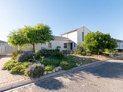 3 Bedroom House For Sale in Langebaan - iVRJ.webp