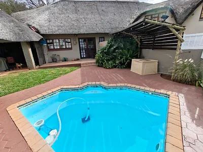 3 Bedroom Townhouse For Sale in Akasia - EcKZ.webp