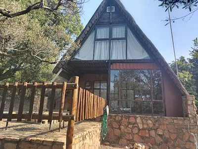 3 Bedroom House For Sale in Rustenburg - AbST.webp