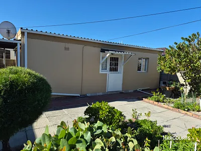 1 Bedroom Apartment To Rent in Belthorne Estate, Cape Town - img