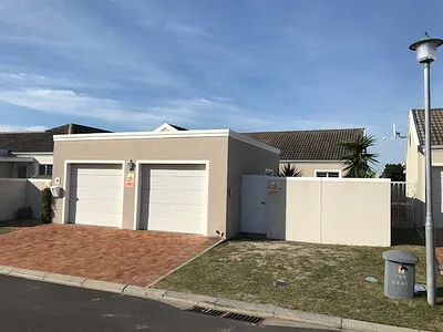 3 Bedroom House To Rent in Blouberg - 51Jj.webp