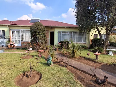 4 Bedroom House For Sale in Nigel - EAXr.webp
