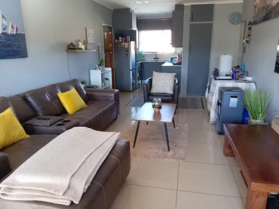 2 Bedroom Townhouse For Sale in Alberton - ZPDp.webp