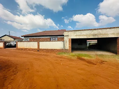 3 Bedroom House For Sale in Brakpan - bpSU.webp