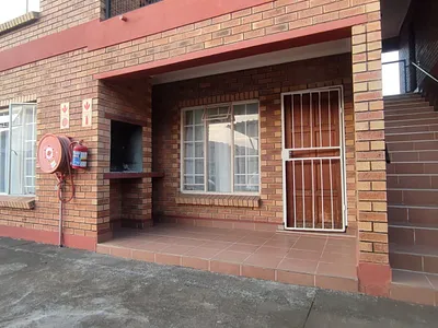 2 Bedroom Apartment For Sale in Rustenburg - jpQA.webp