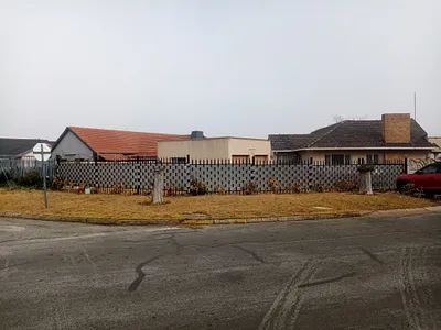 3 Bedroom House For Sale in Nigel - img