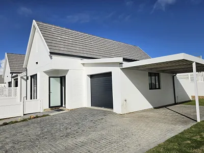 2 Bedroom Townhouse To Rent in St Francis Bay - 3rmU.webp