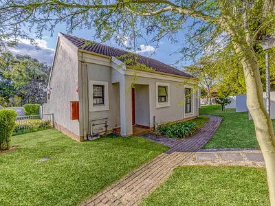 2 Bedroom Townhouse For Sale in Sandton - aN7t.webp