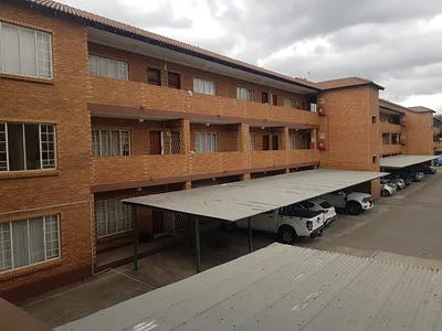 1 Bedroom Apartment For Sale in Rustenburg - ulo8.webp