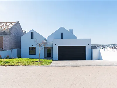 3 Bedroom House For Sale in Langebaan - jp5H.webp