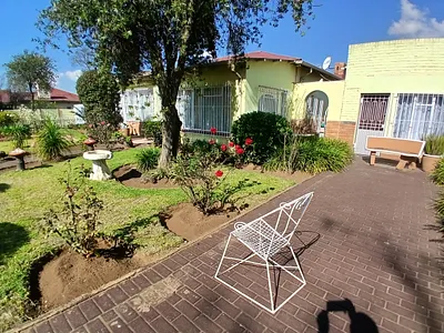 4 Bedroom House For Sale in Nigel - 8qcM.webp