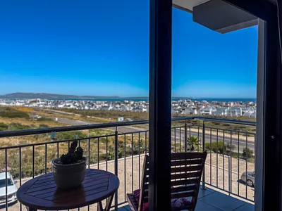 2 Bedroom Apartment To Rent in Langebaan - img